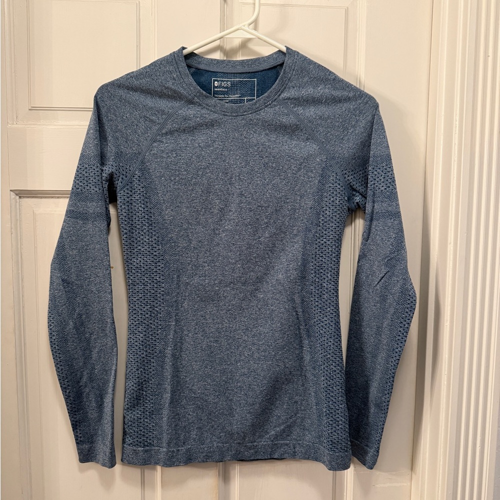 FIGS Blue Seamless Underscrub Top